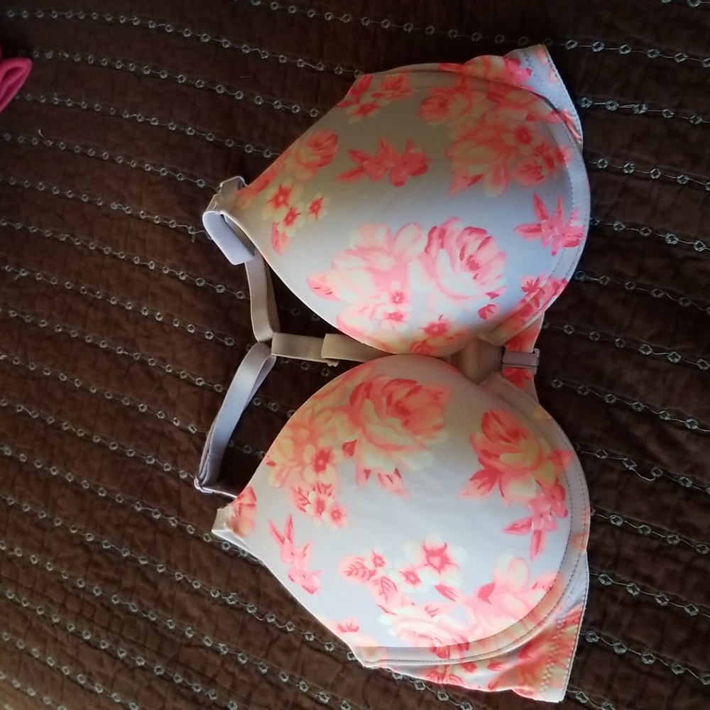 PINK vs front closure push up bra
